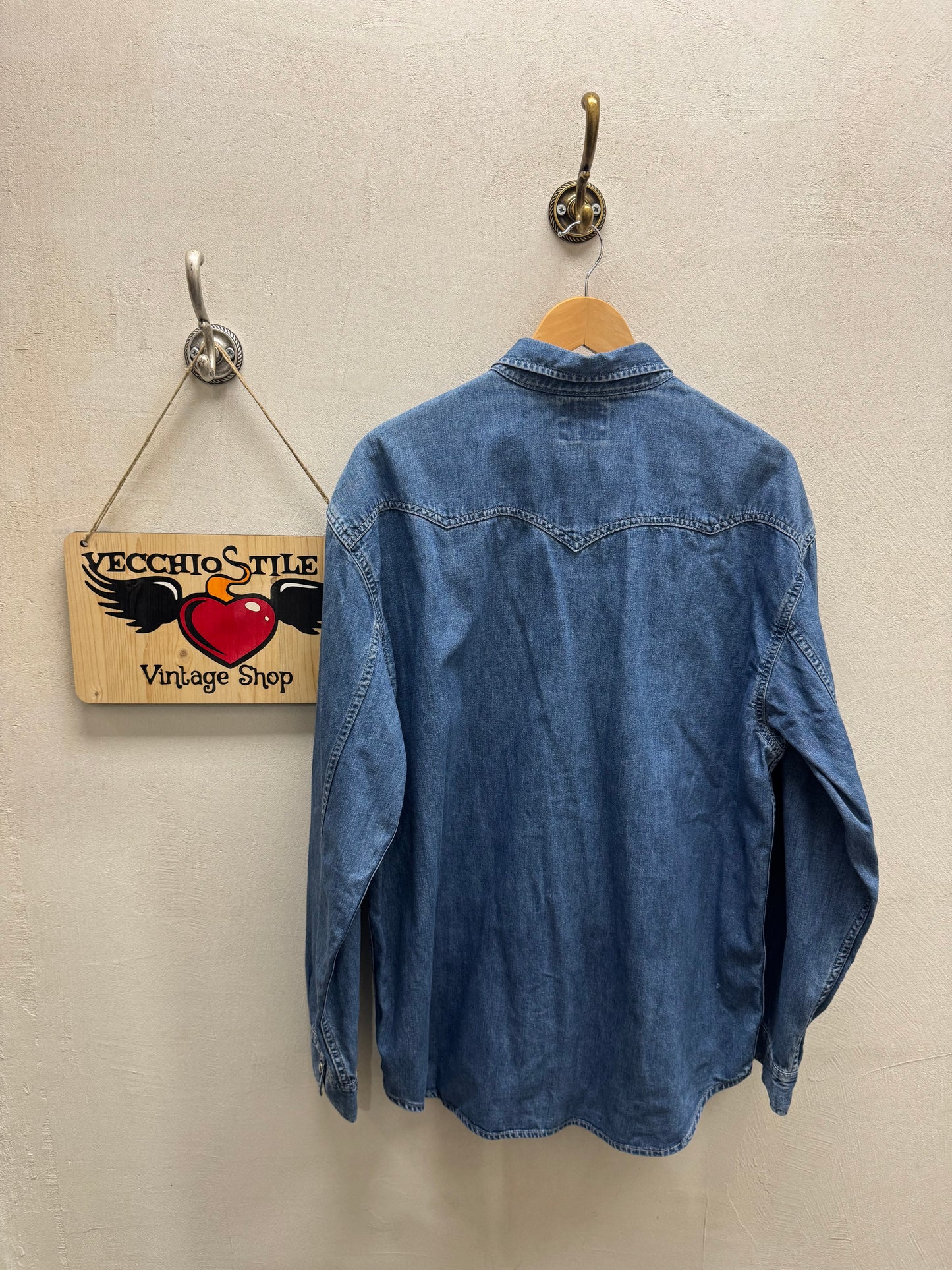 LEVI’S