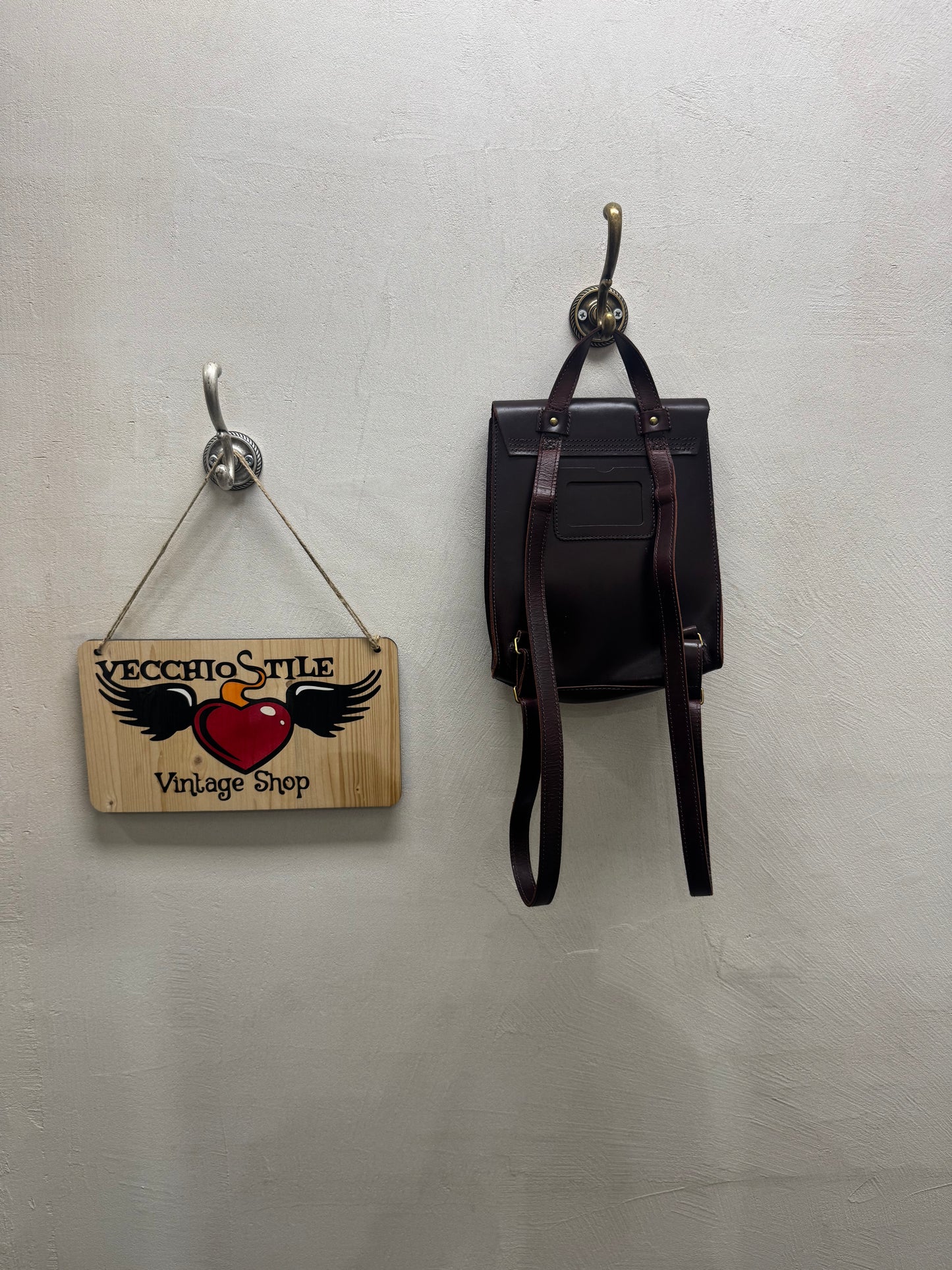 DR MARTENS MINI BACKPACK