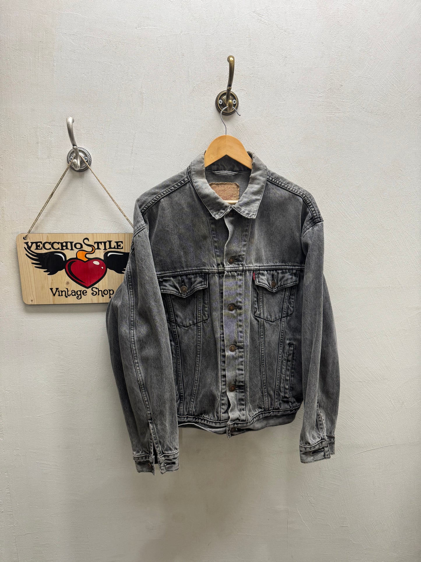 LEVI’S