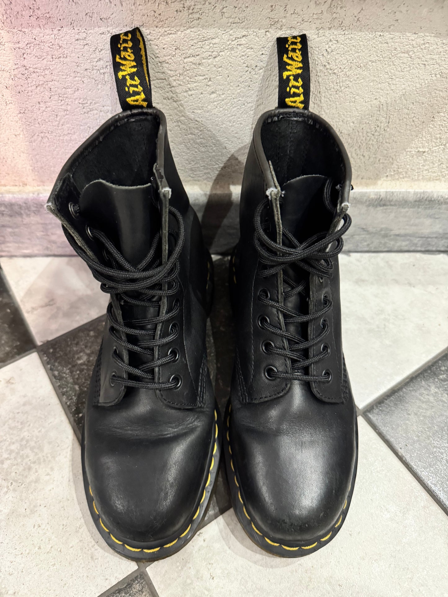 DR MARTENS 10072