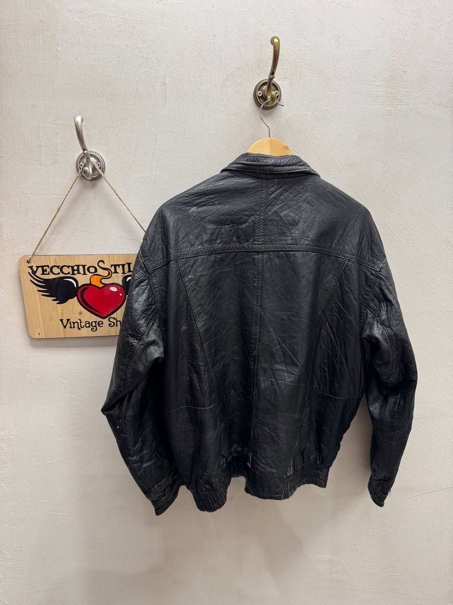 VINTAGE LEATHER