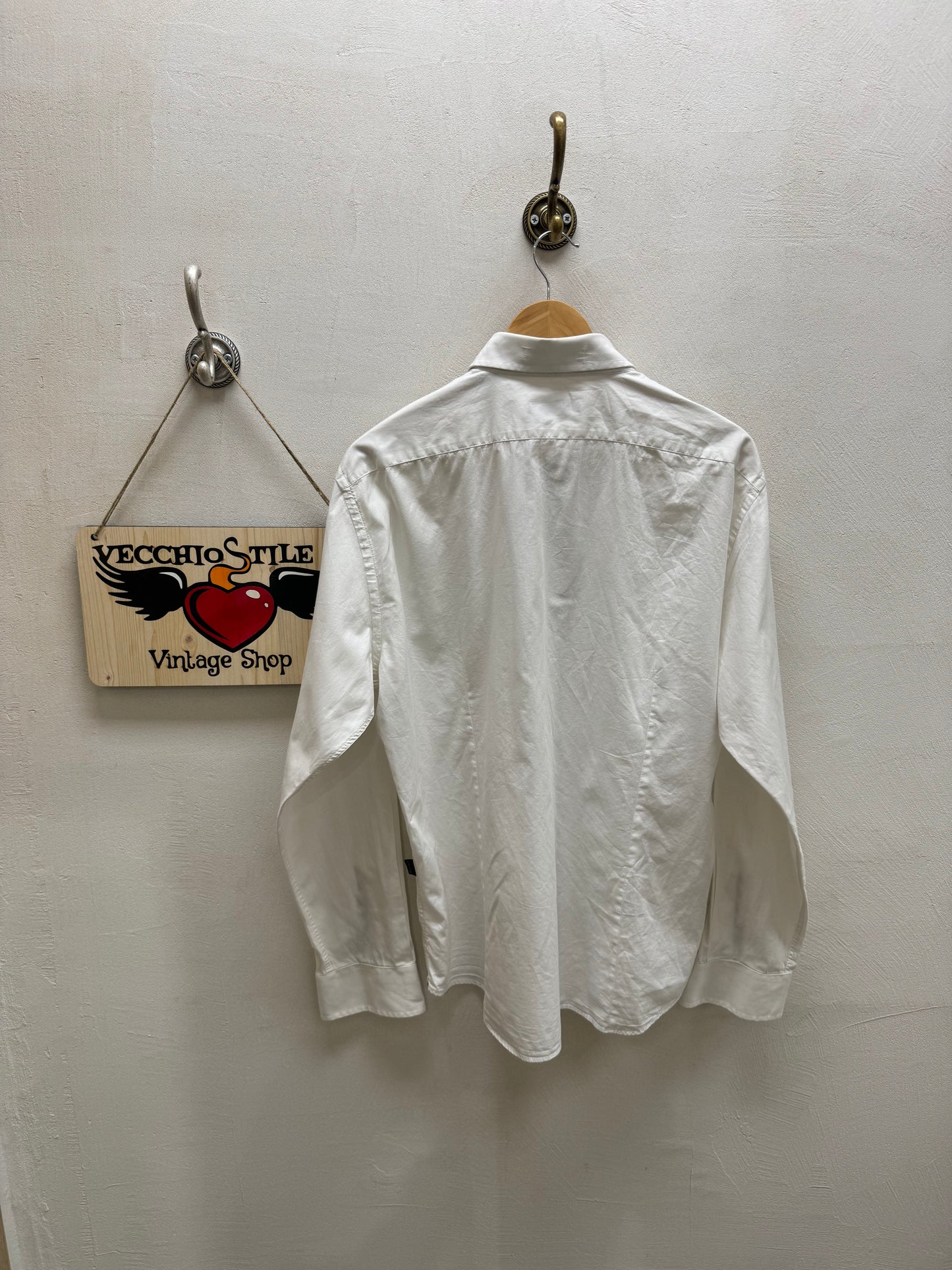 AQUASCUTUM OF LONDON