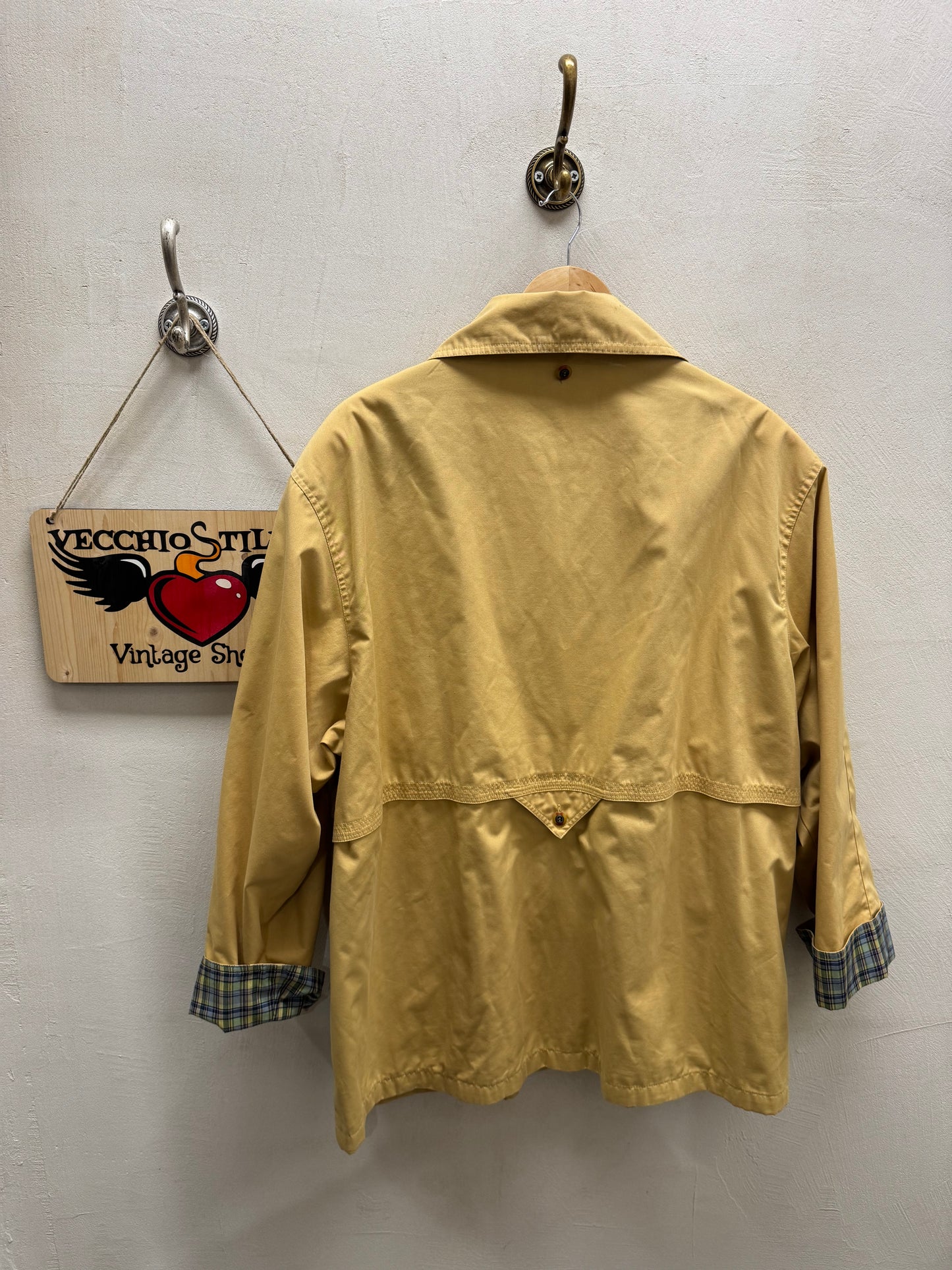 VINTAGE W