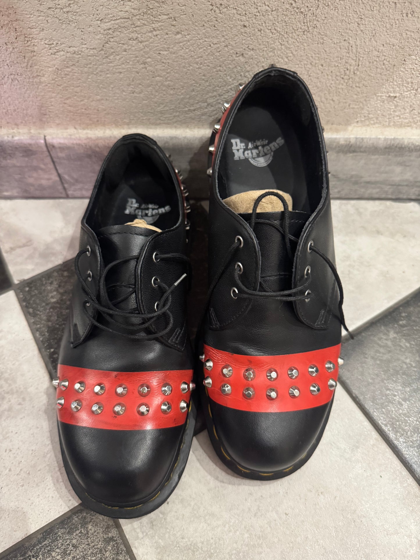 DR MARTENS 1461 STUD