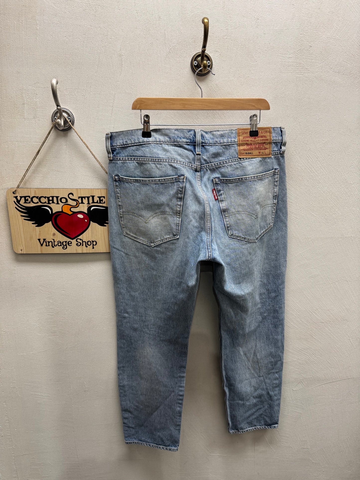 LEVI’S HI-BALL