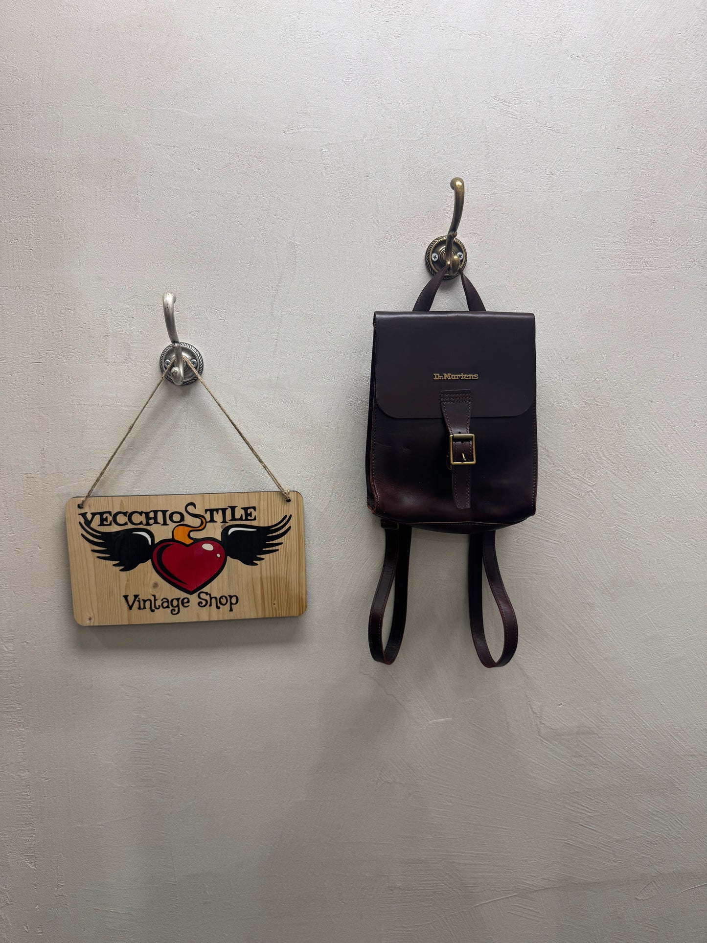 DR MARTENS MINI BACKPACK