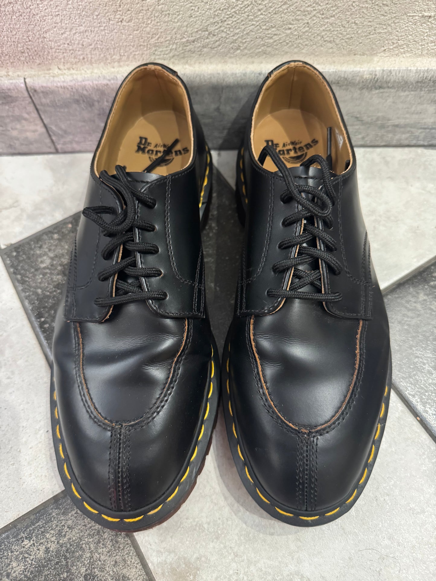 DR MARTENS 2046
