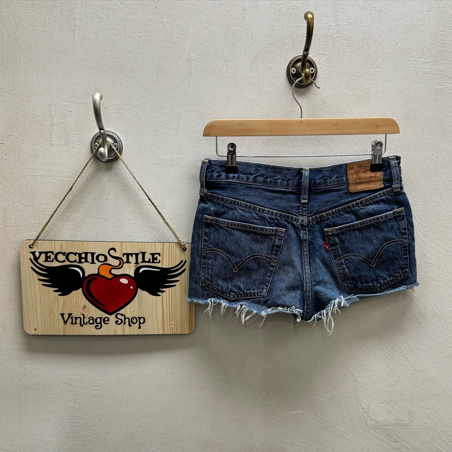 LEVI’S