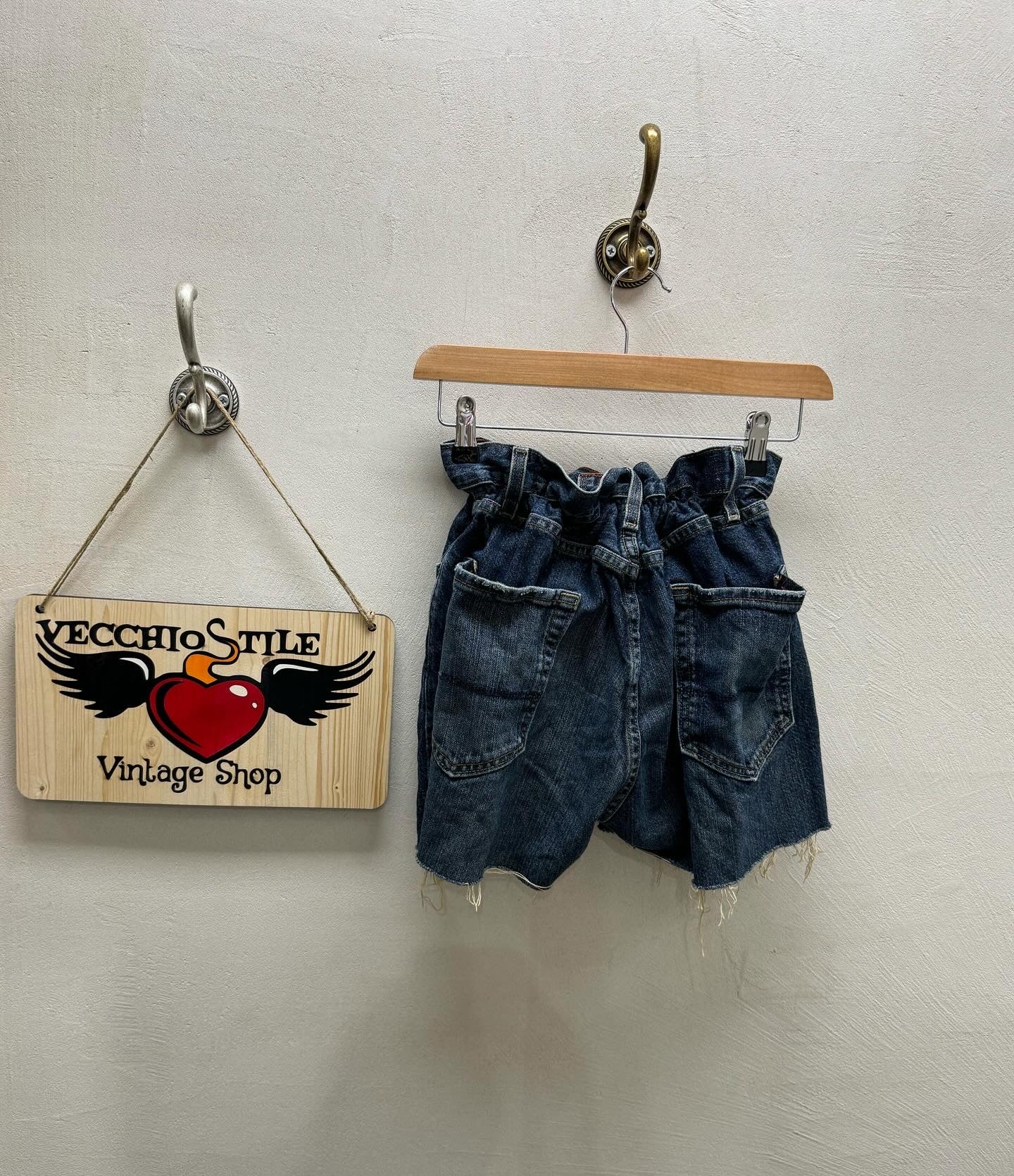 LEVI’S