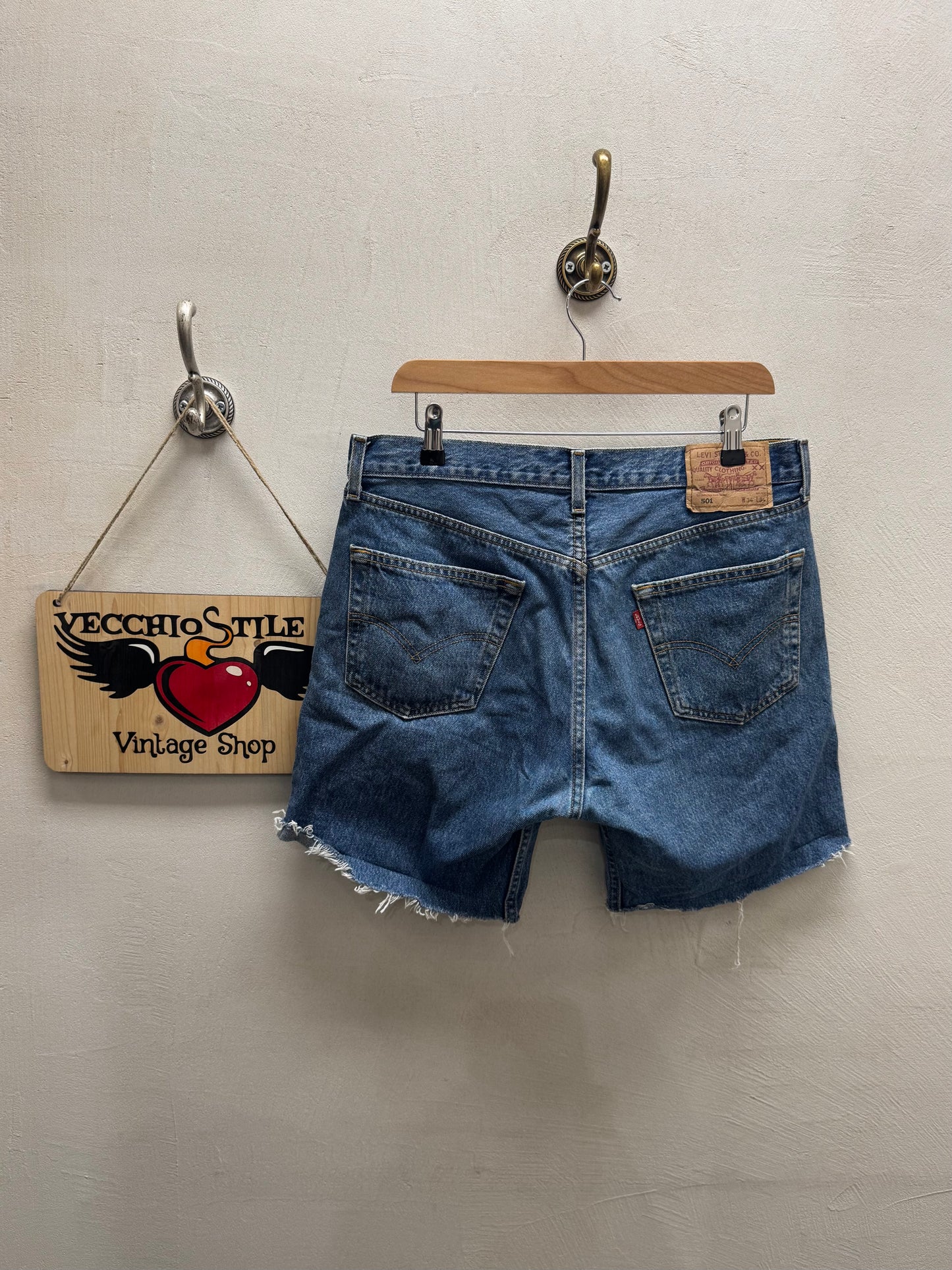 LEVI’S