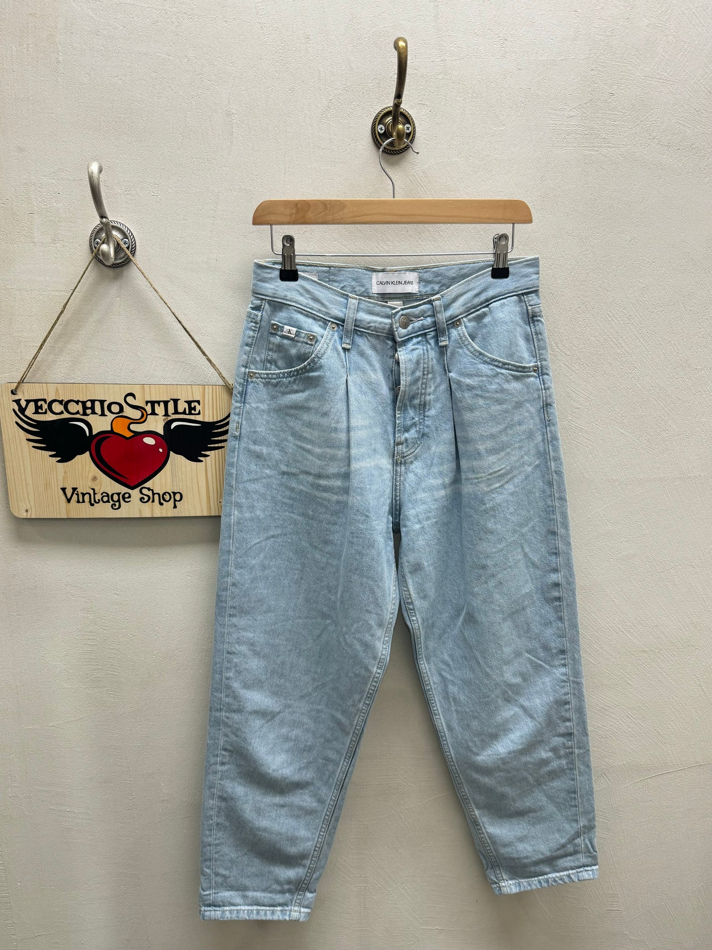CALVIN KLEIN
