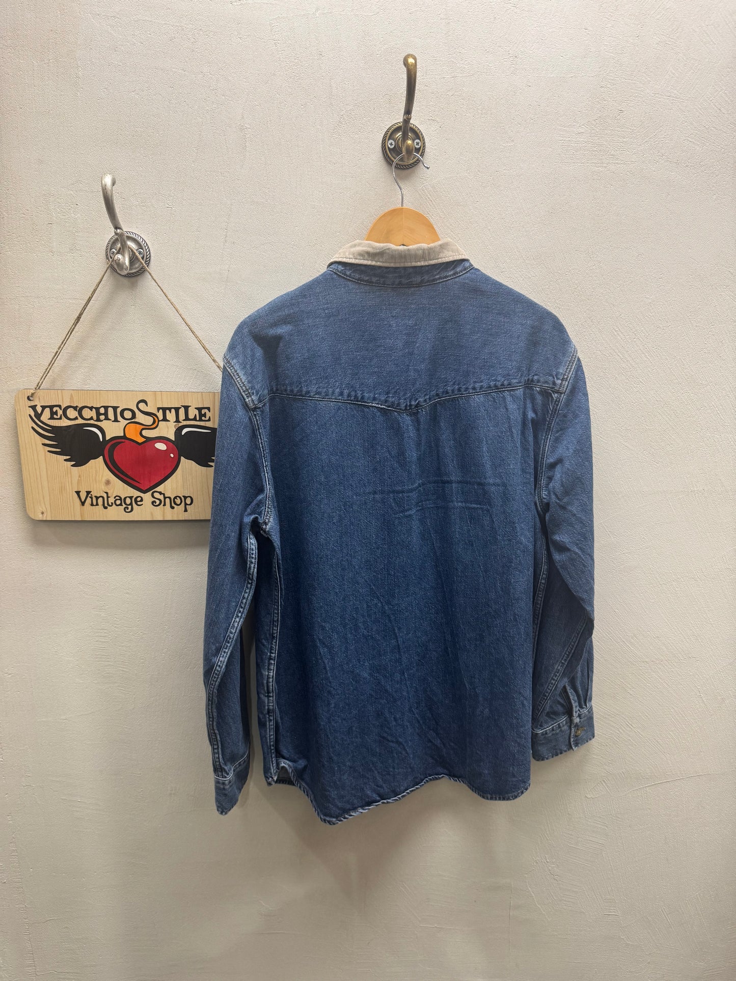 LEVI’S