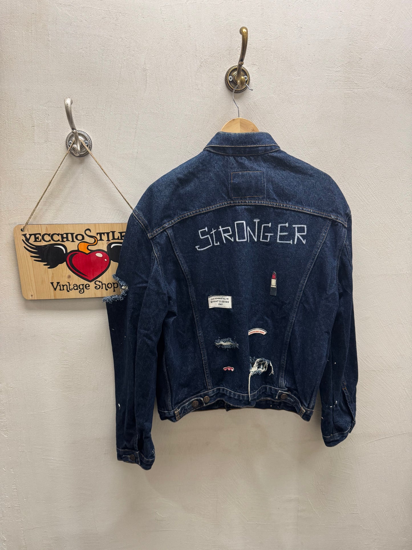 LEVI’S