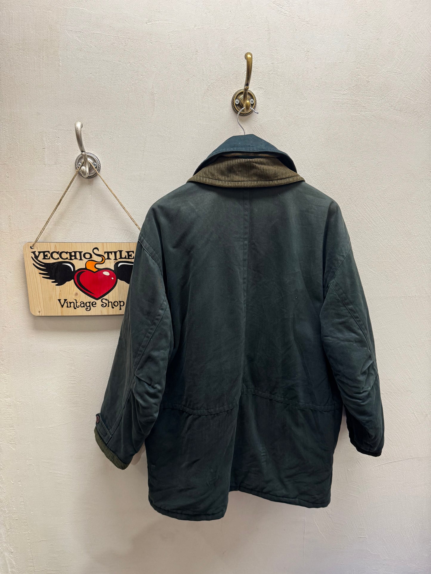 AQUASCUTUM OF LONDON