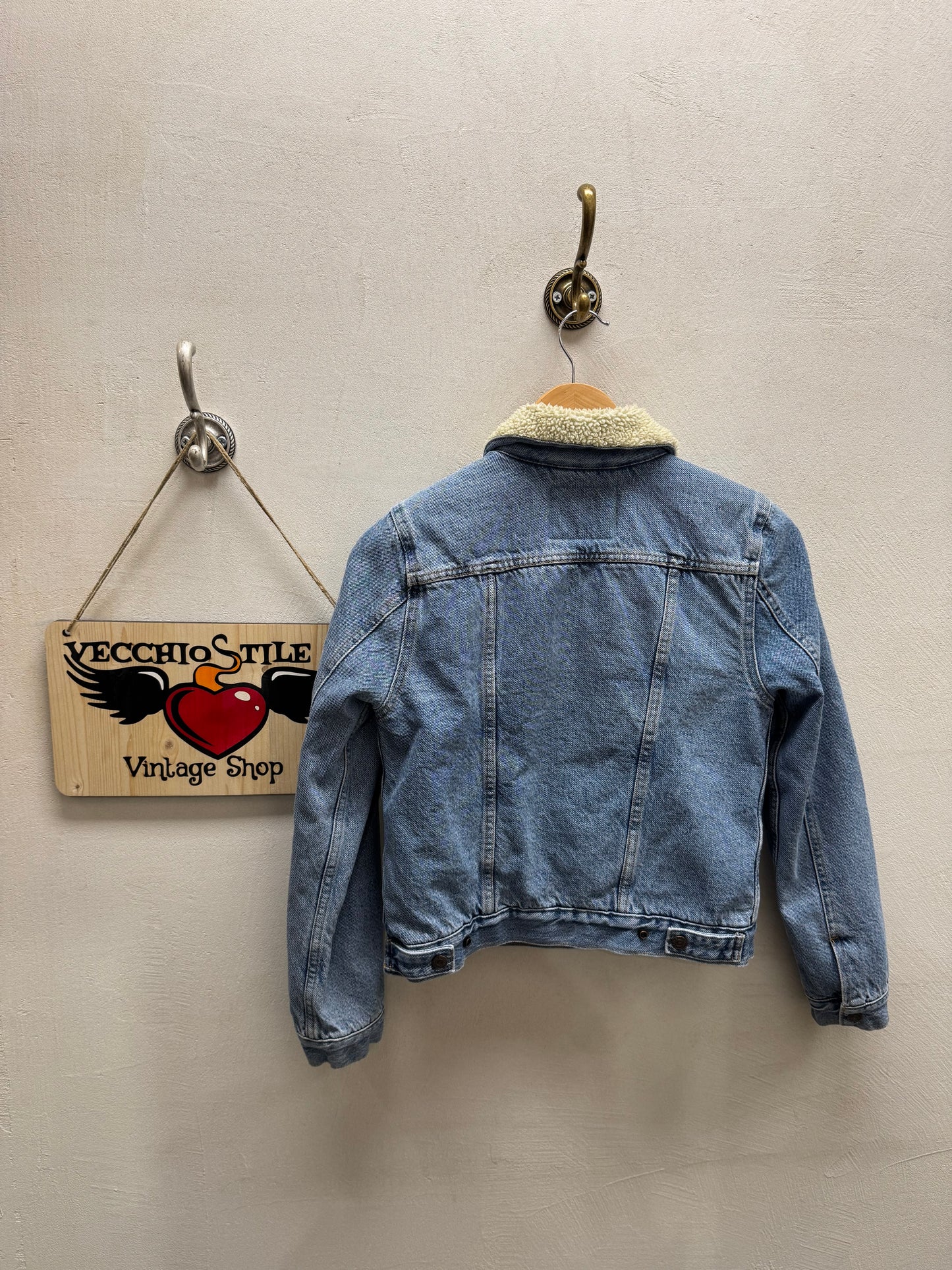 LEVI’S