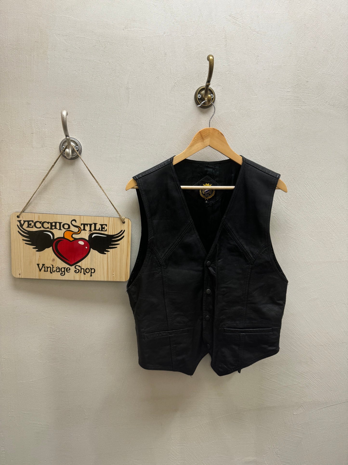 REAL LEATHER