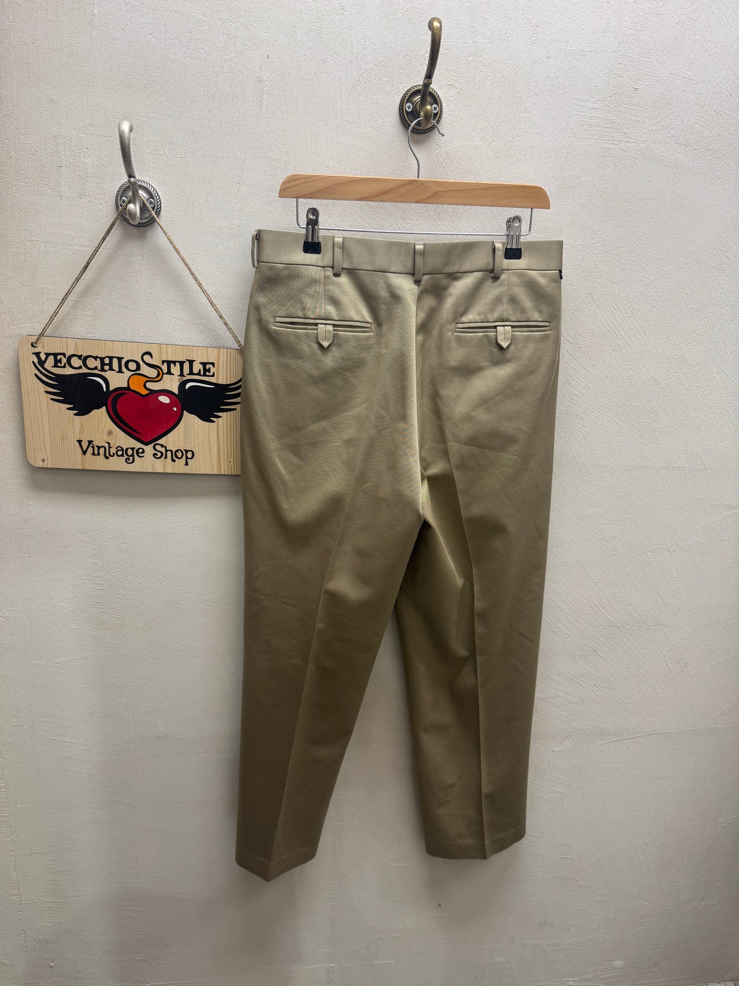 DOCKERS