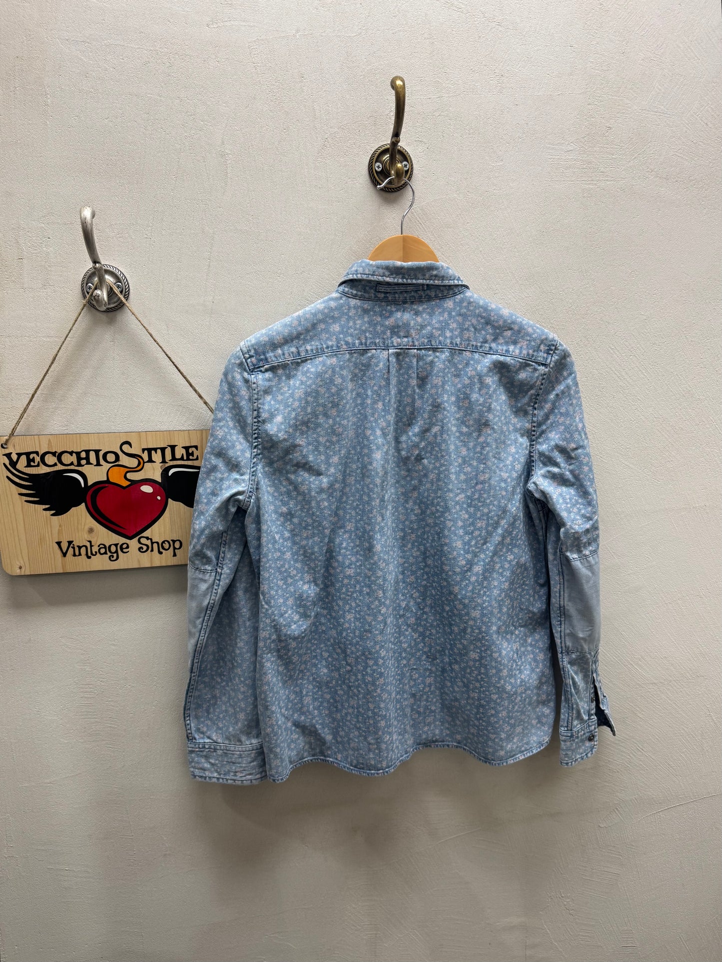 LEVI’S