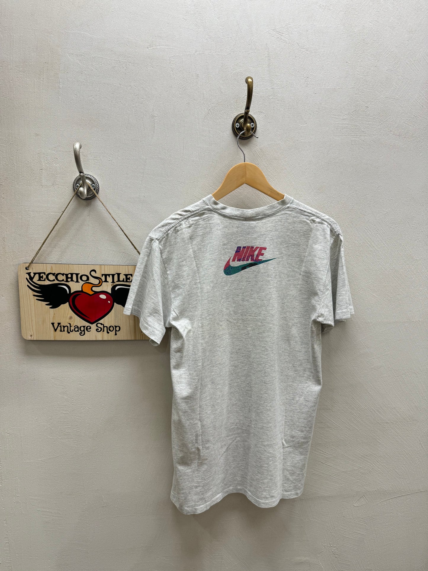 NIKE