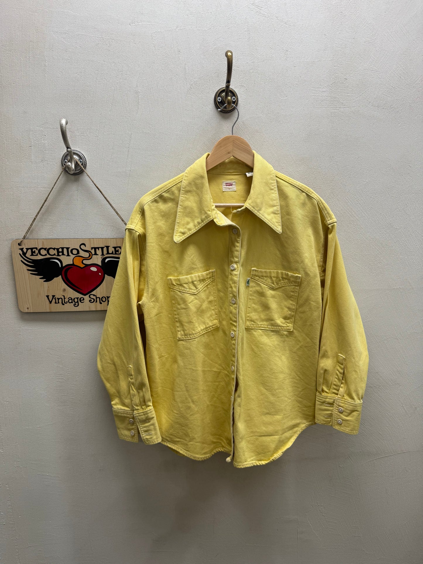LEVI’S