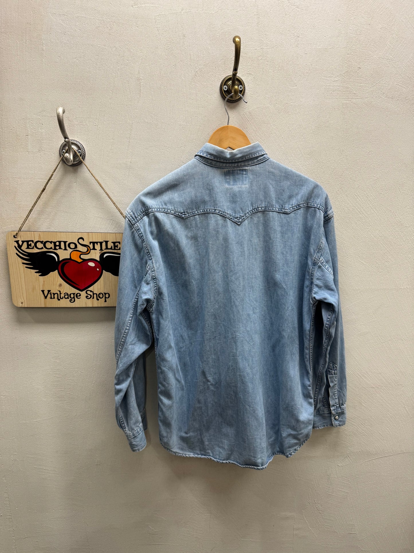 LEVI’S