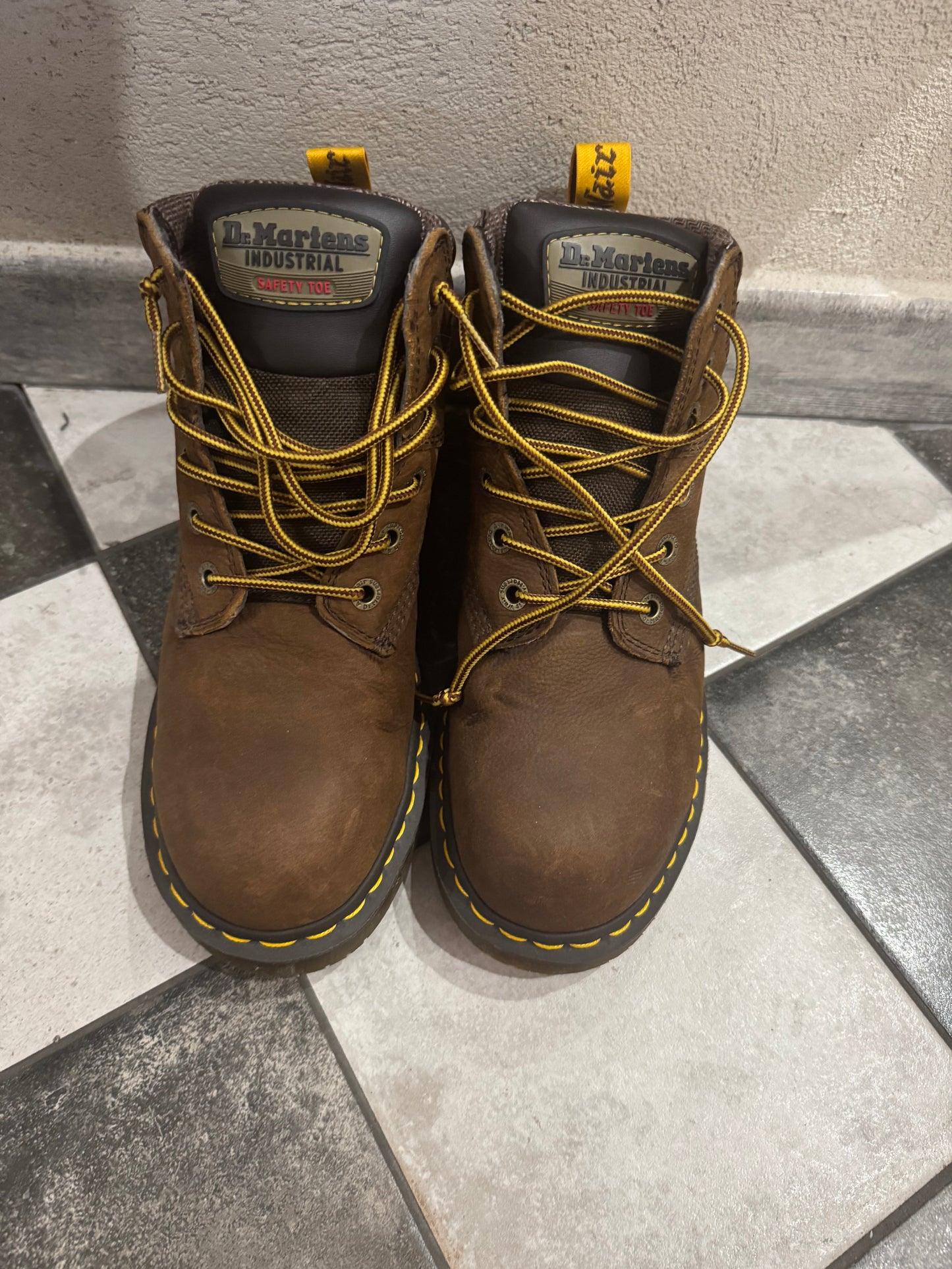 DR MARTENS INDUSTRIAL