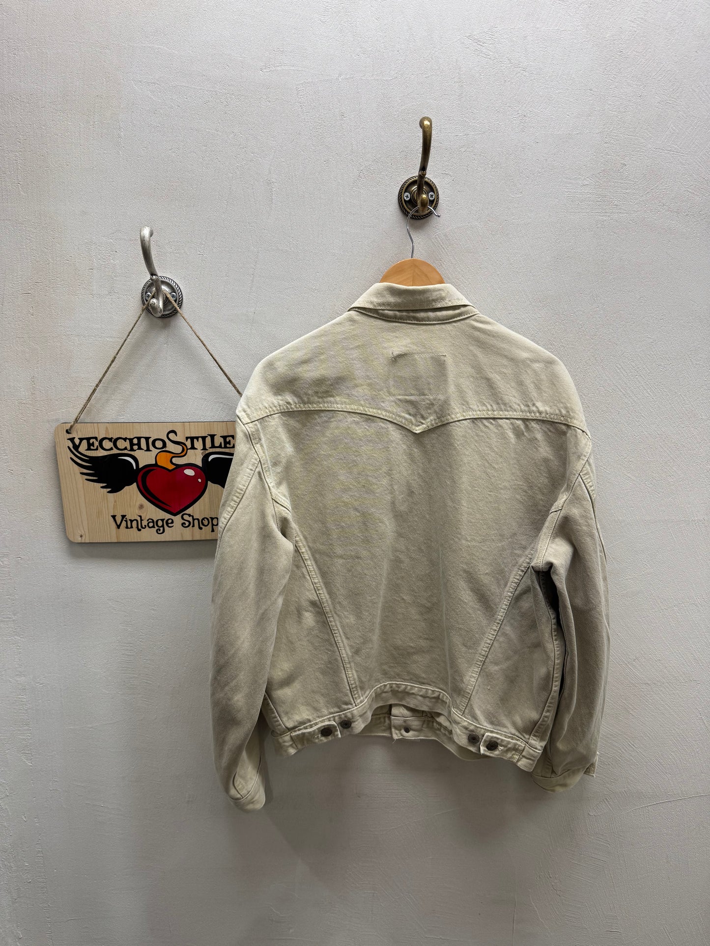 LEVI’S