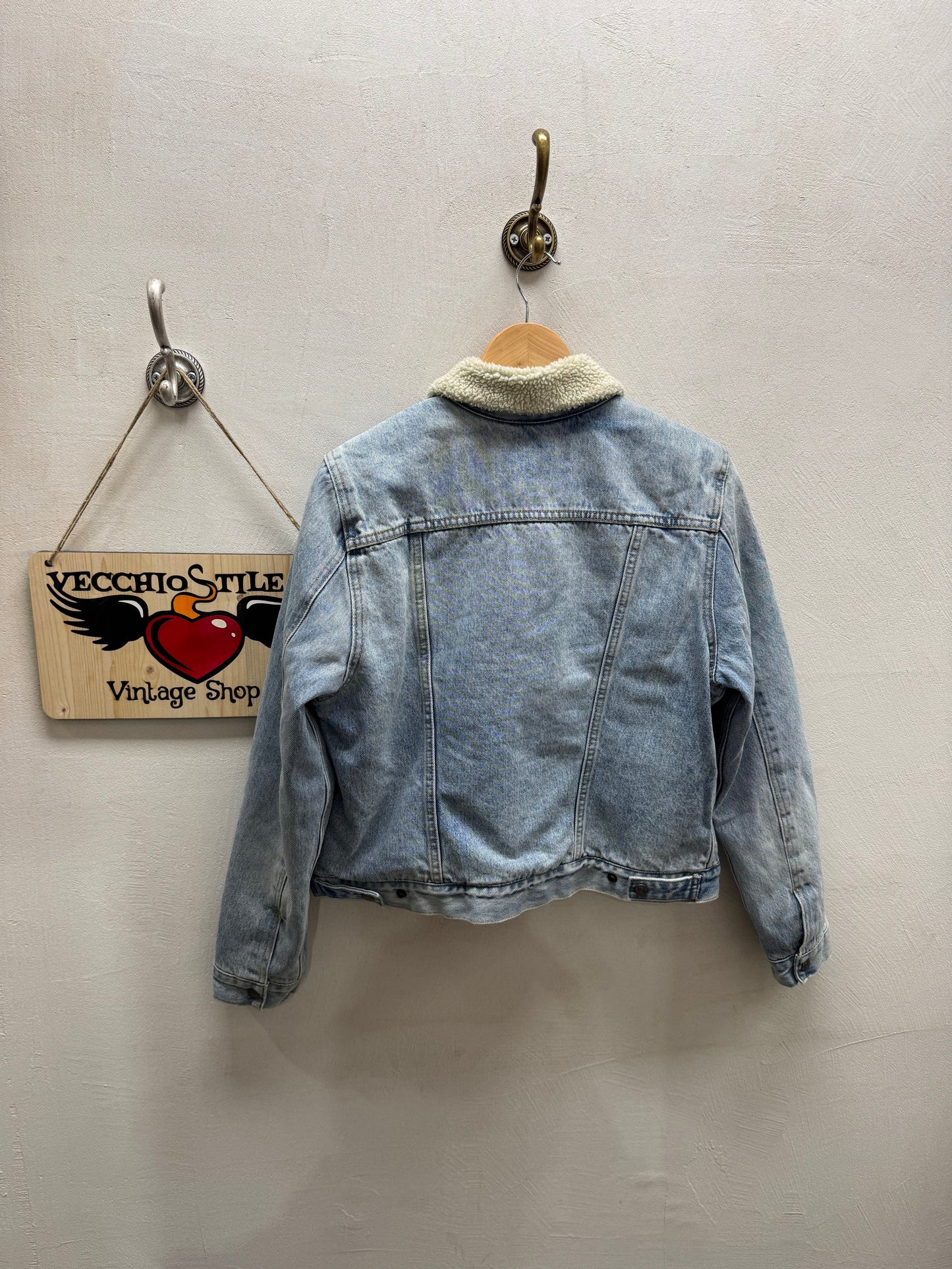 LEVI’S
