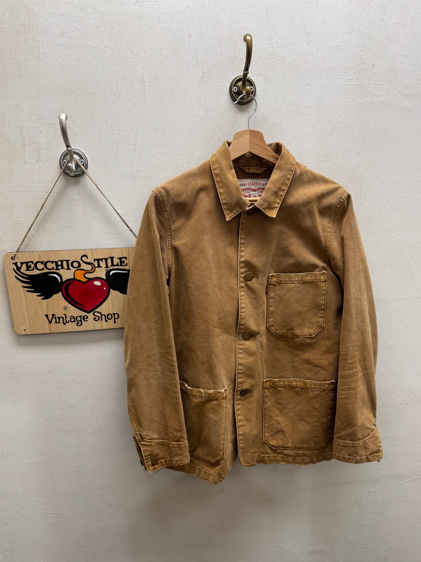 LEVI’S WORKER