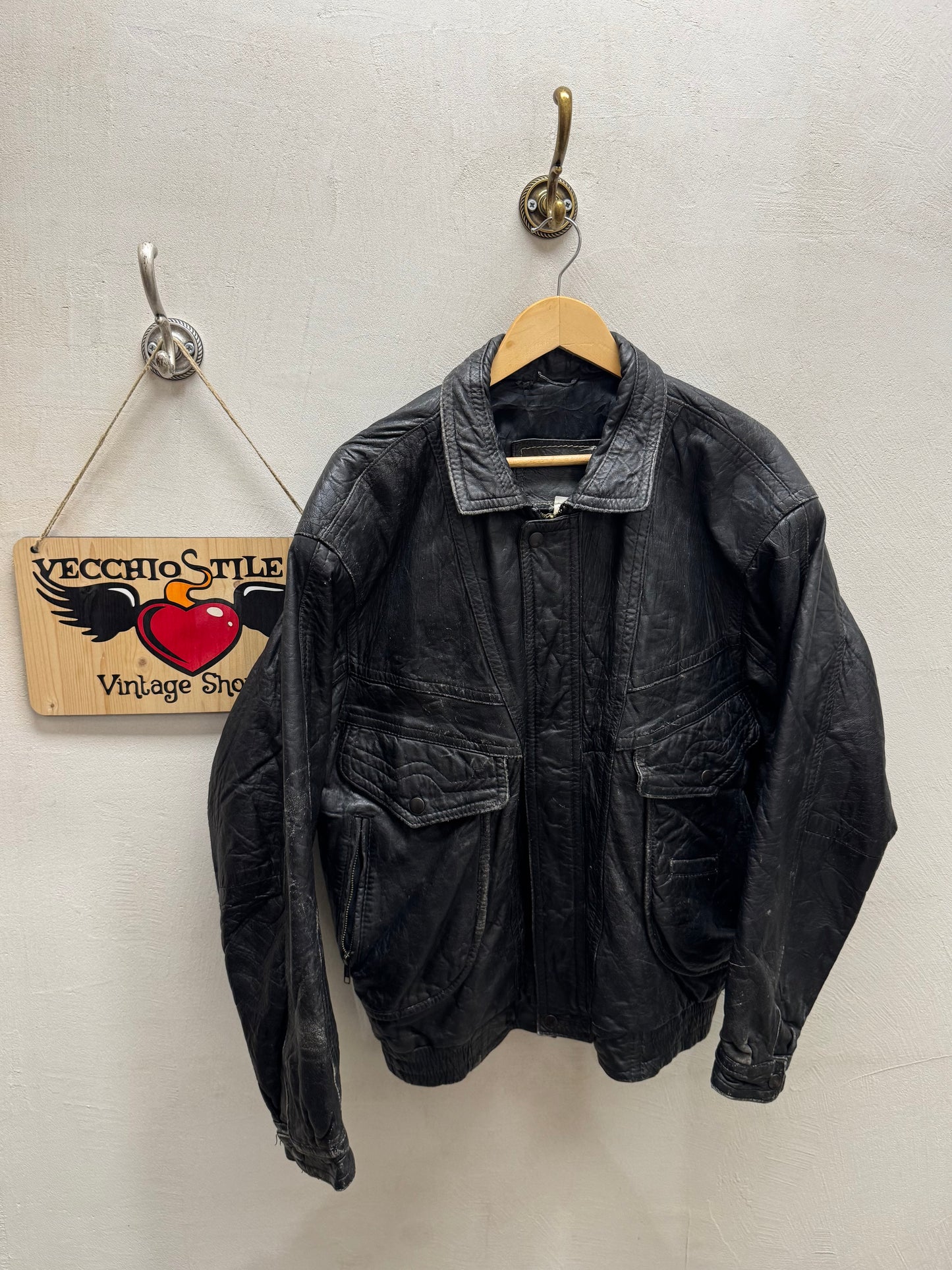 VINTAGE LEATHER
