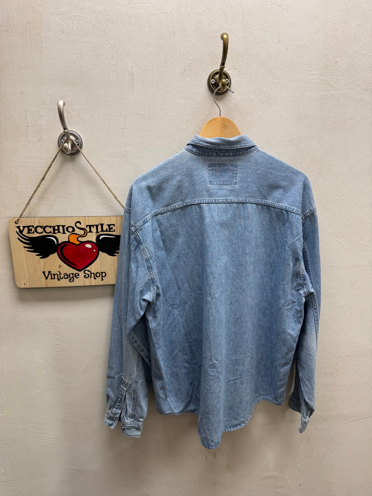 LEVI’S