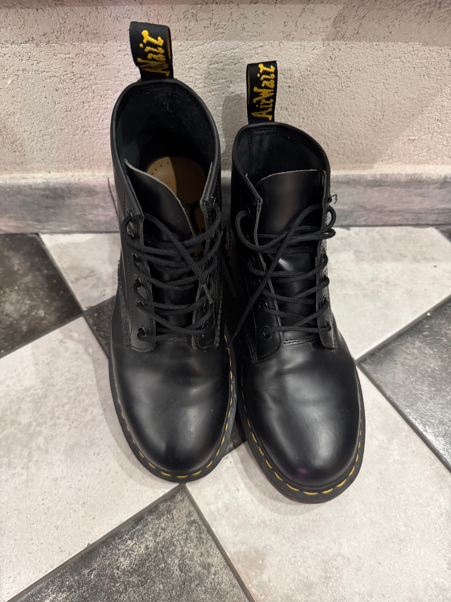 DR MARTENS 101