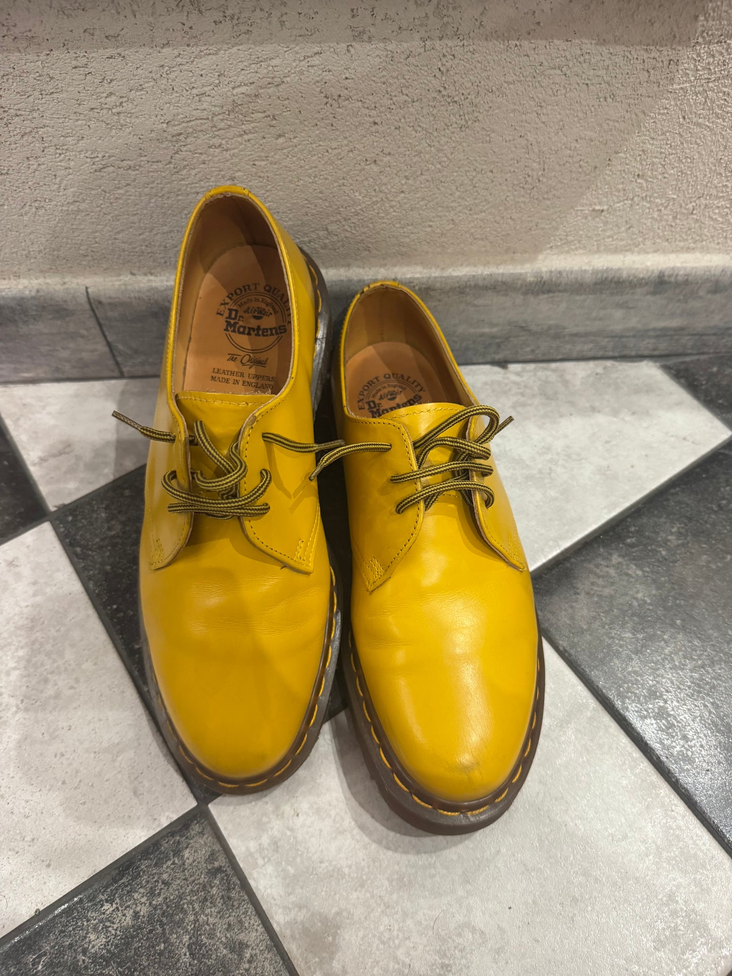 DR MARTENS MADE IN ENGLAND