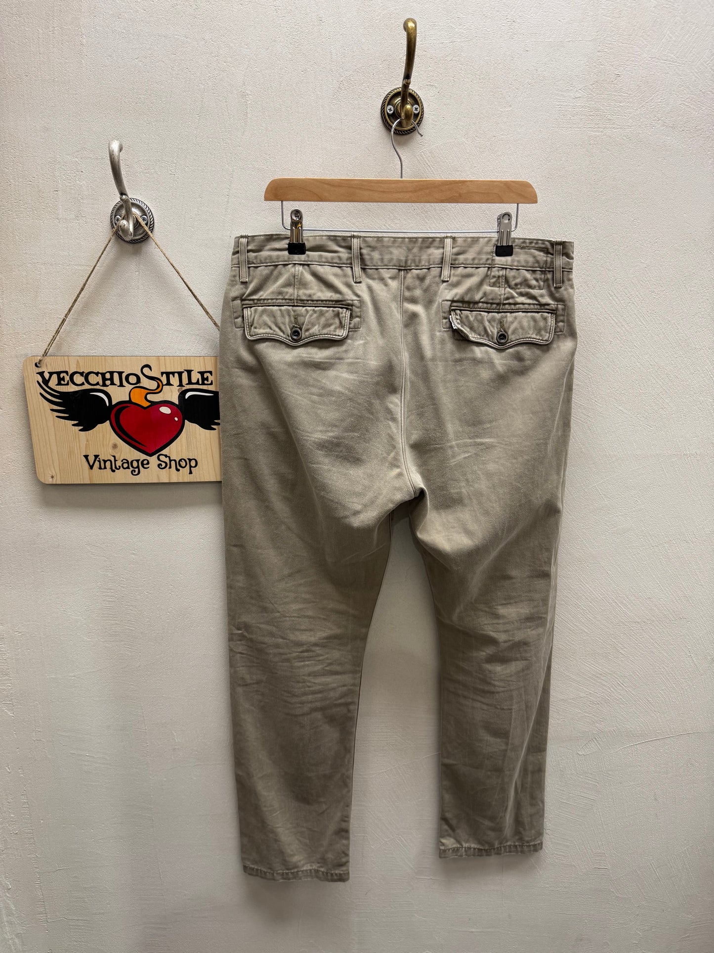 LEVI’S