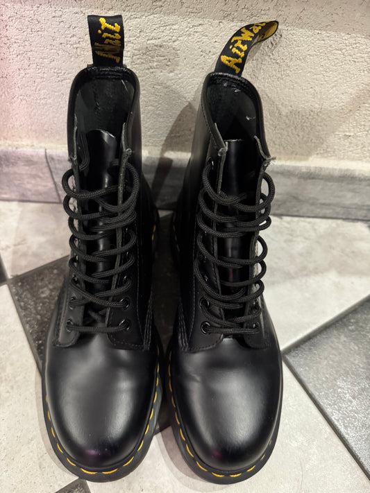 DR MARTENS PASCAL