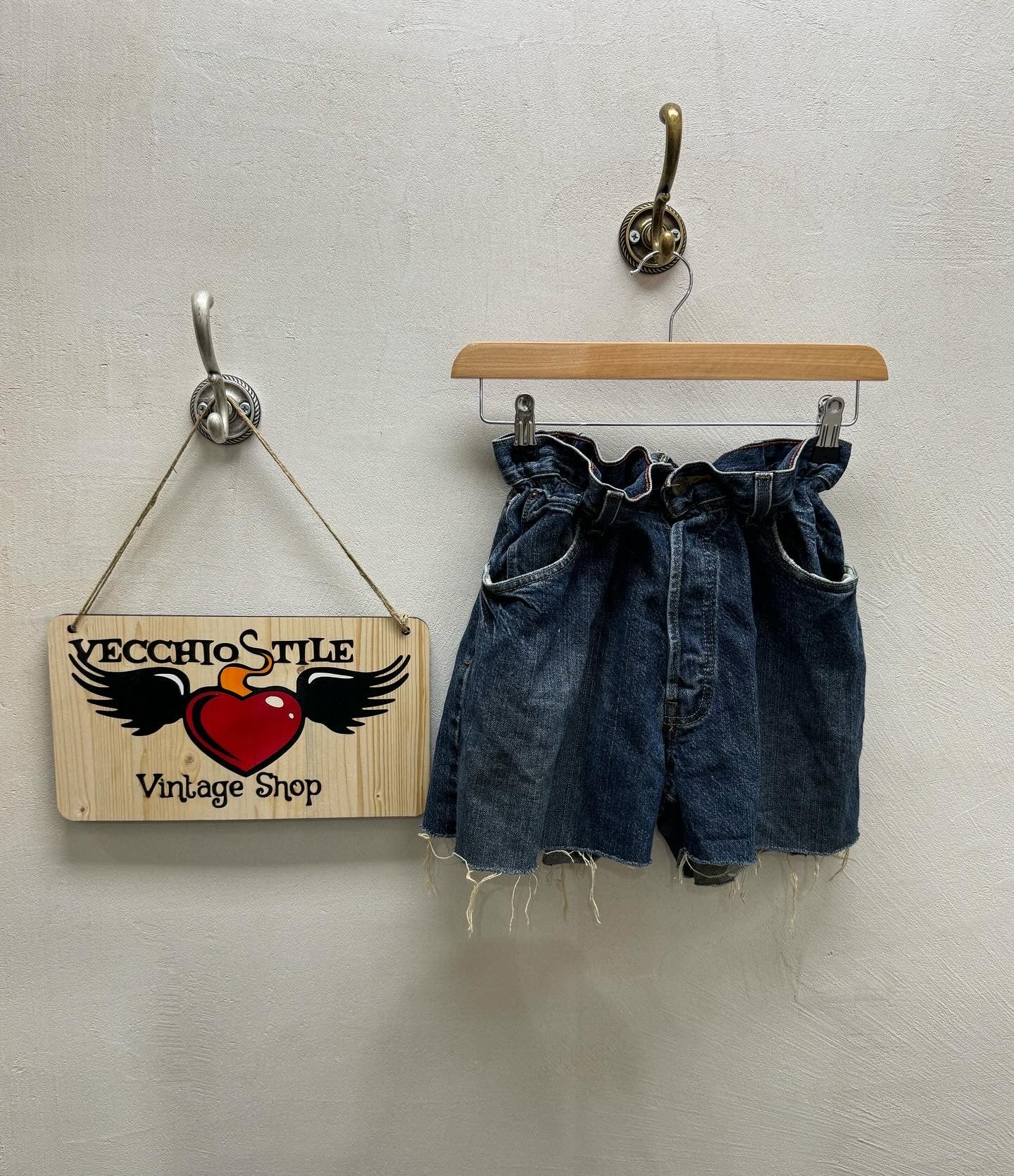 LEVI’S