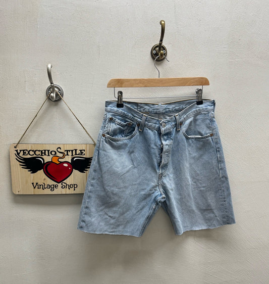 LEVI’S