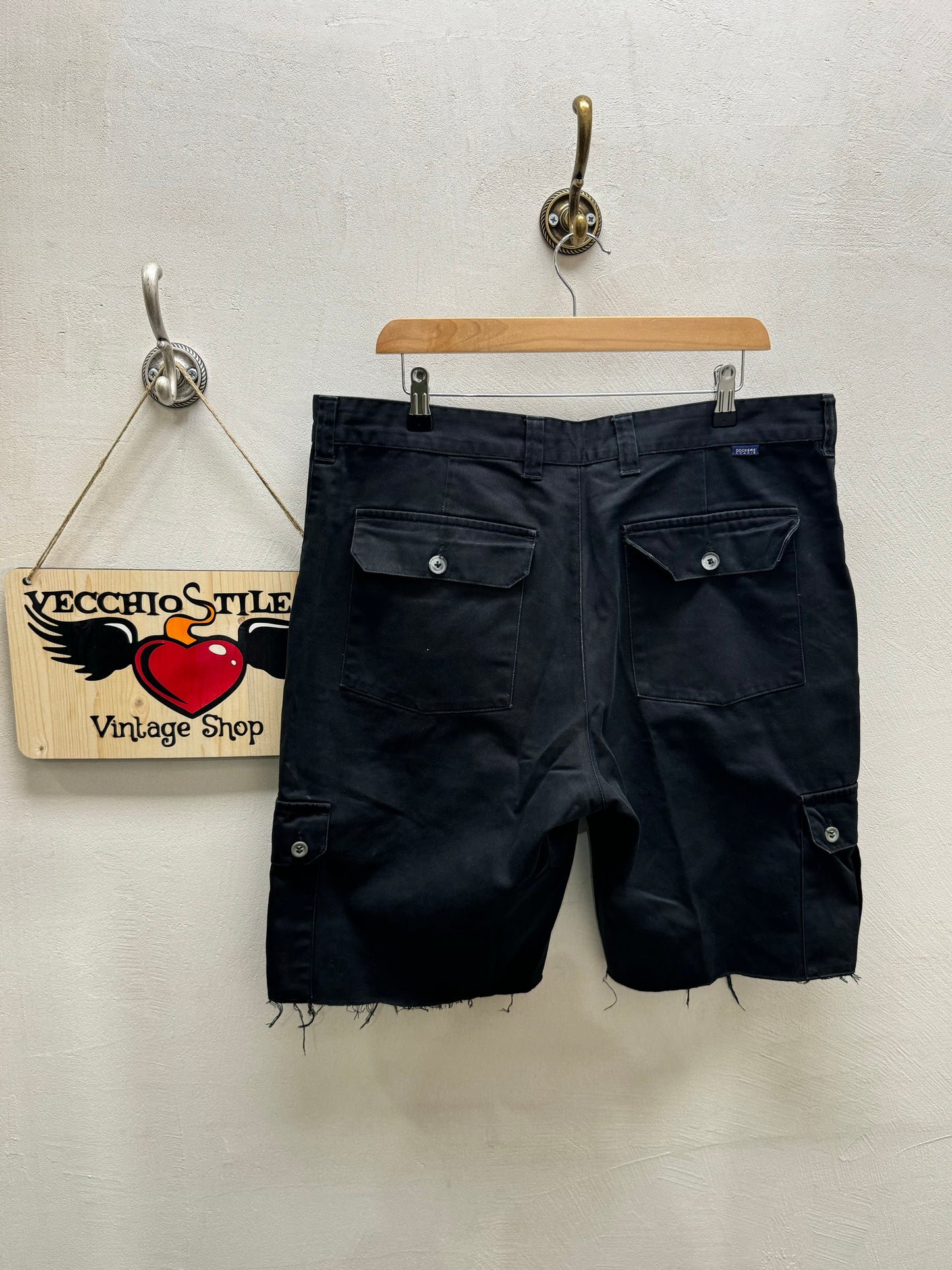 DOCKERS