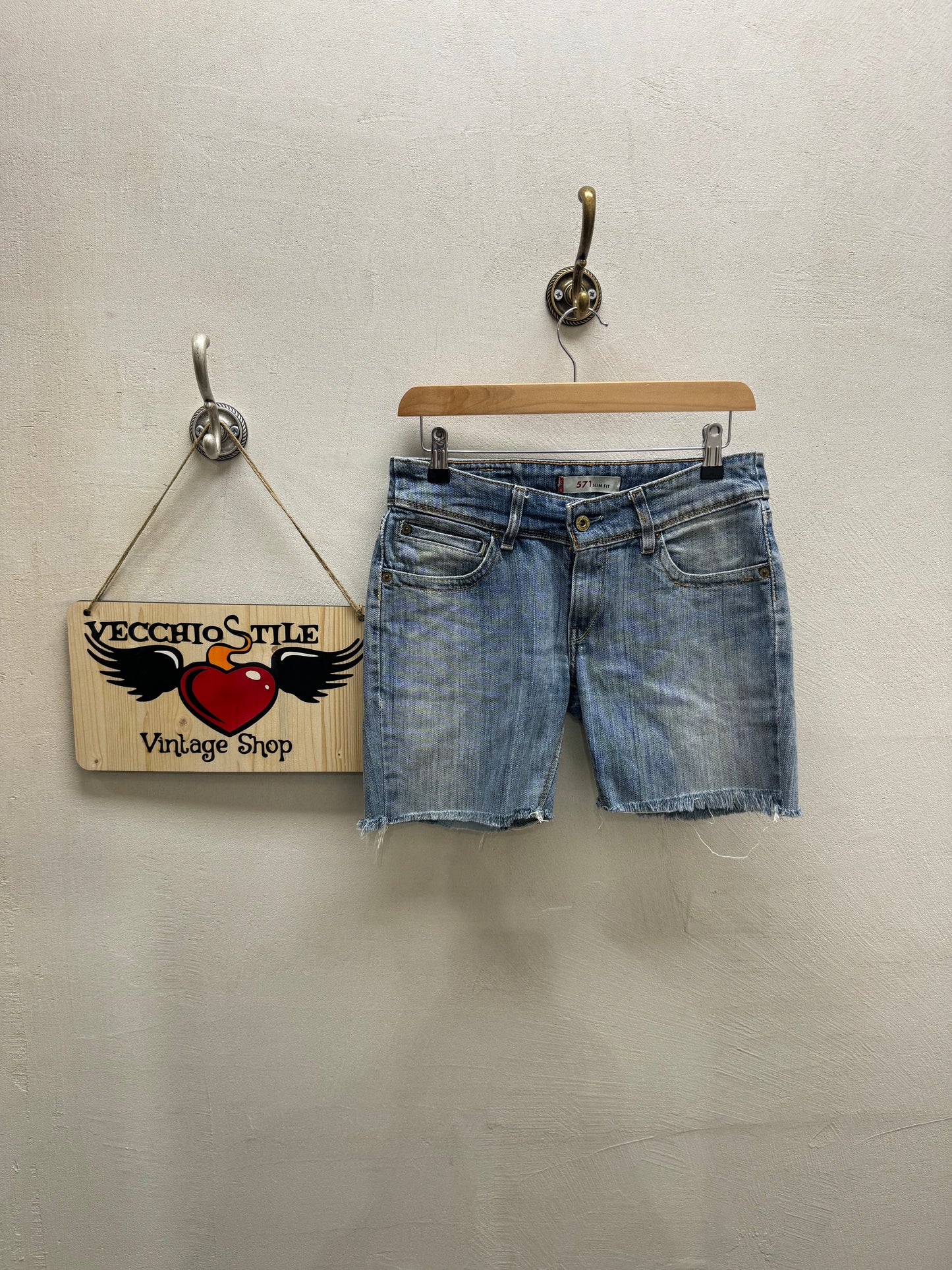 LEVI’S 571