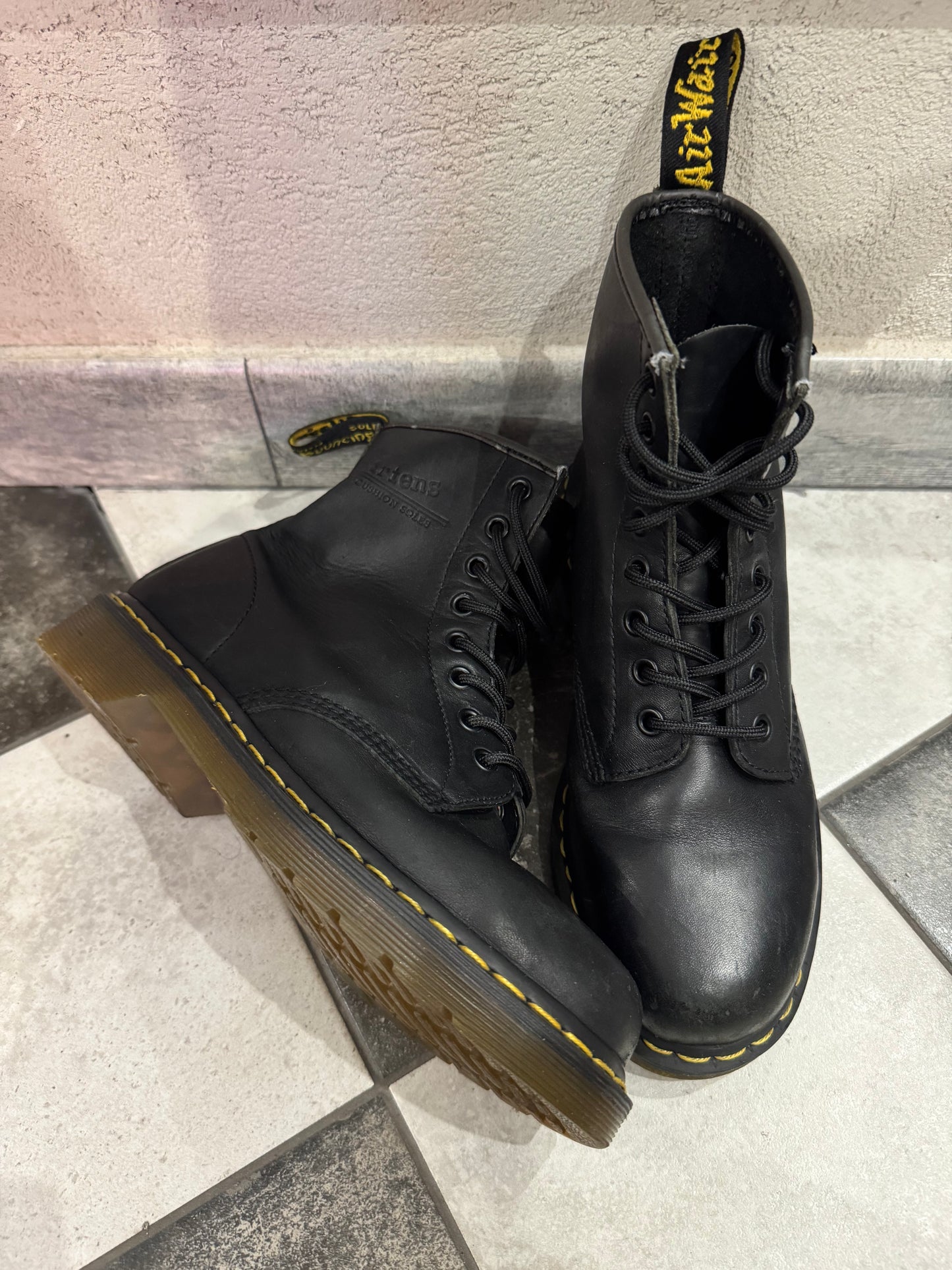 DR MARTENS 10072