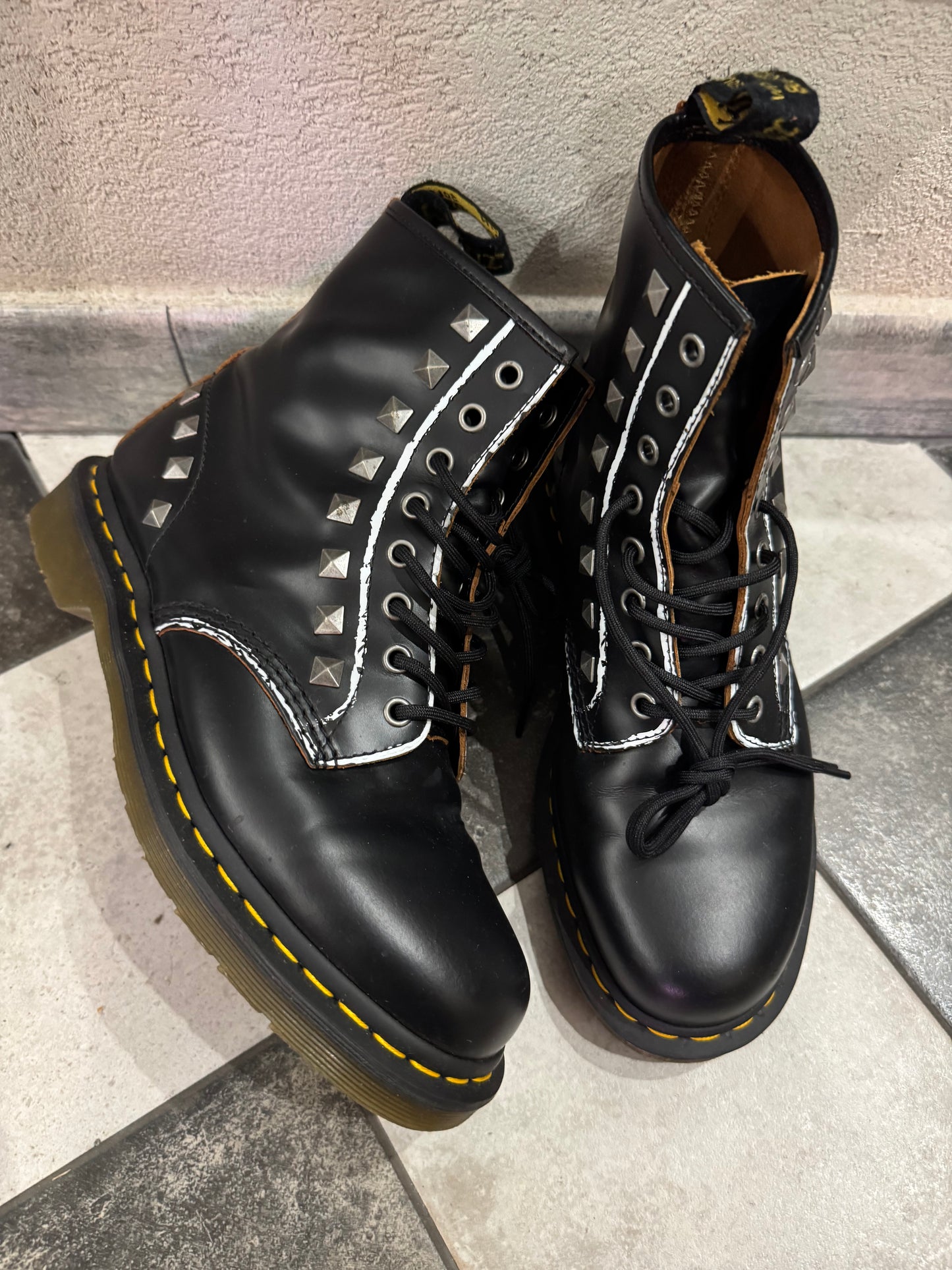 DR MARTENS 1460 STUD