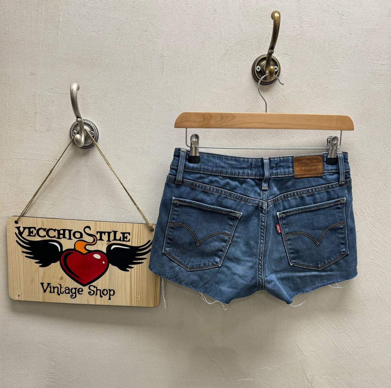 LEVI’S 711