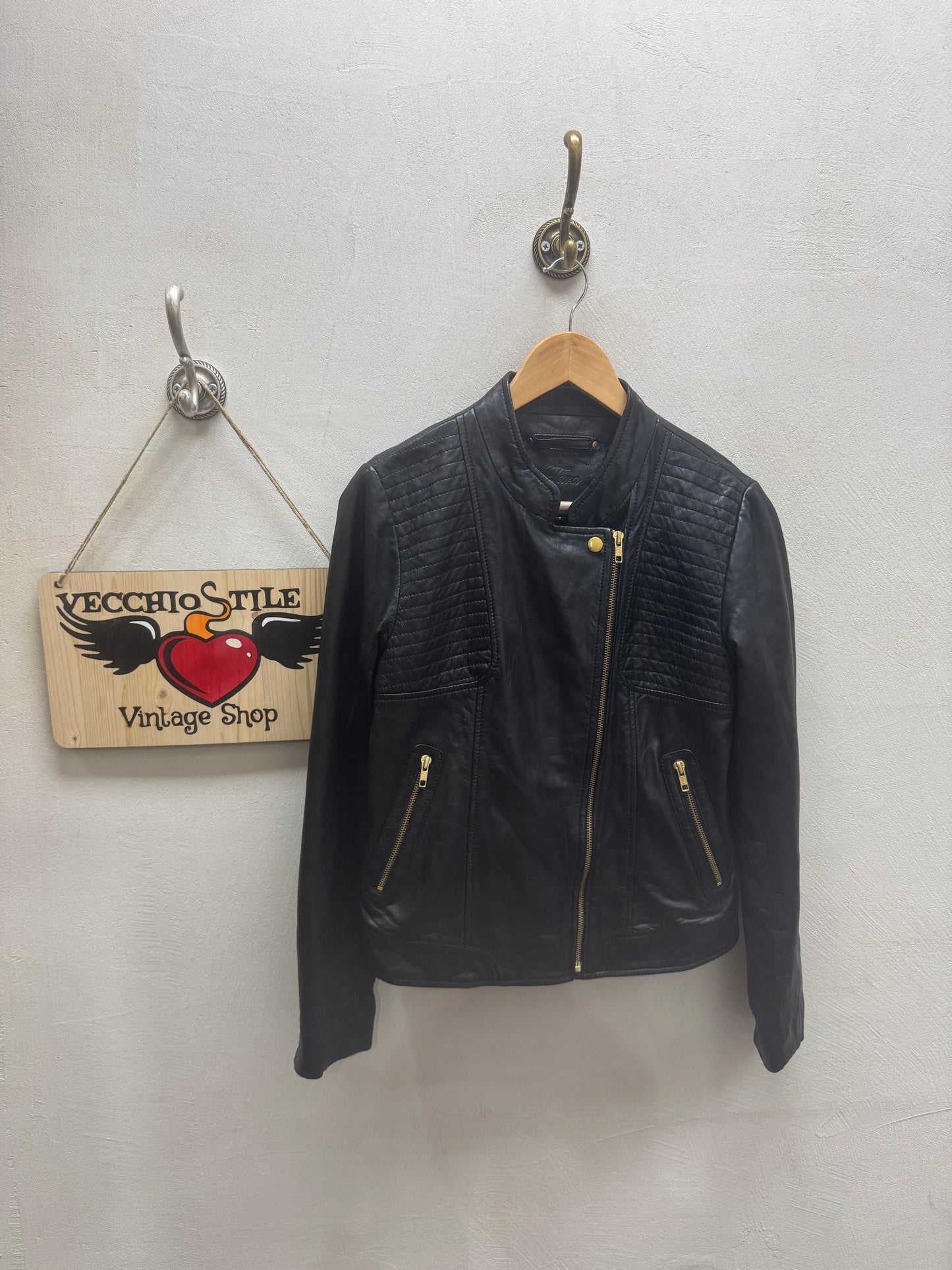 REAL LEATHER