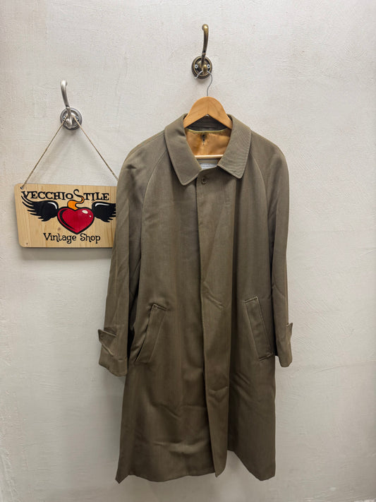 AQUASCUTUM OF LONDON