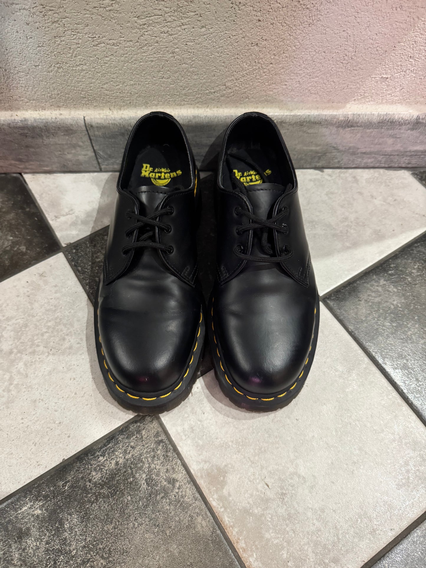 DR MARTENS 21084