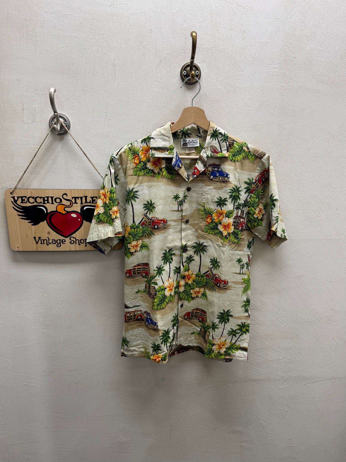 ALOHA REPUBLIC