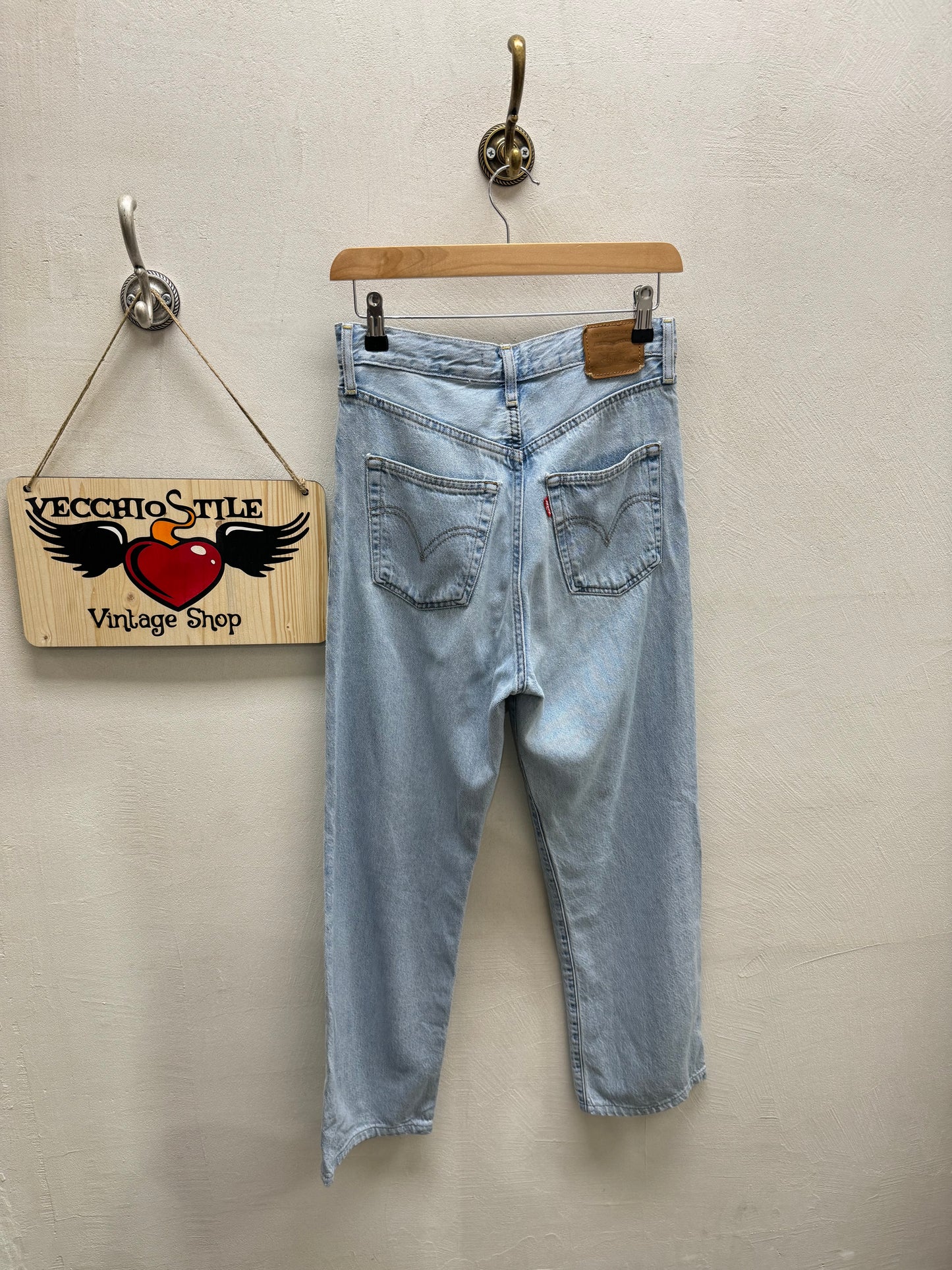 LEVI’S