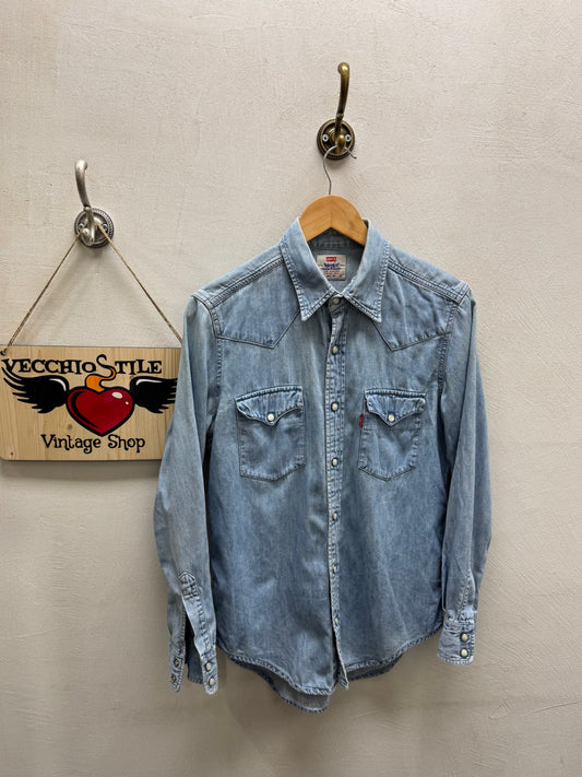 LEVI’S