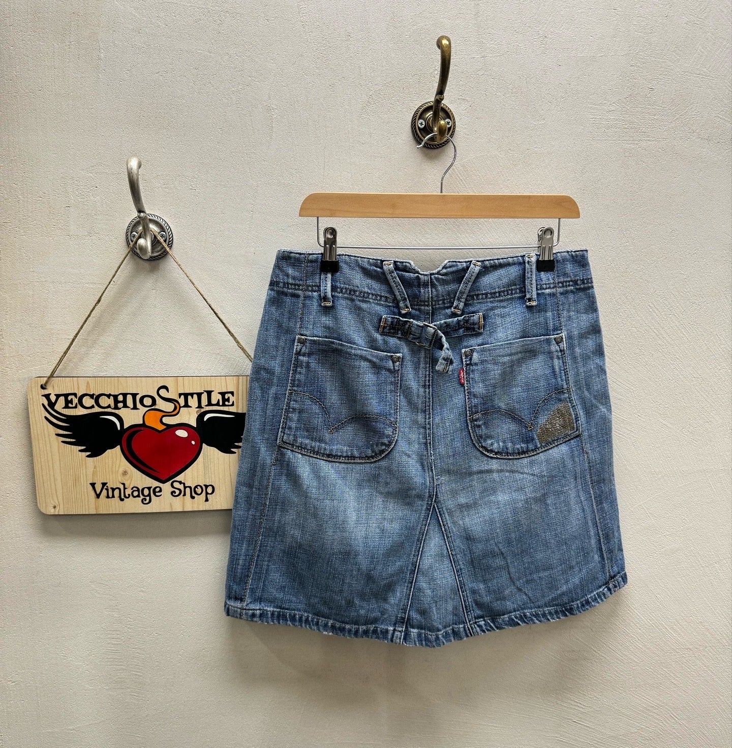 LEVI’S