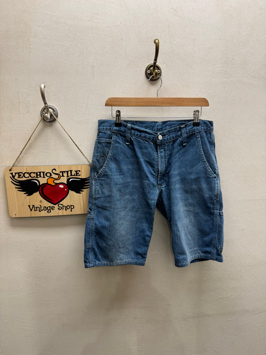 LEVI’S
